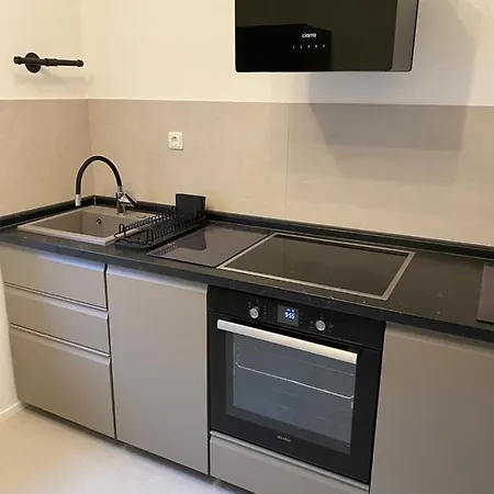 Hof Busen Malibu Monchengladbach