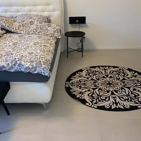 Hof Busen Malibu בית נופש *