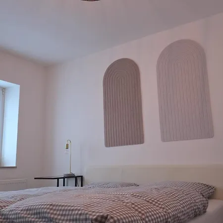 Hof Busen Malibu * Mönchengladbach